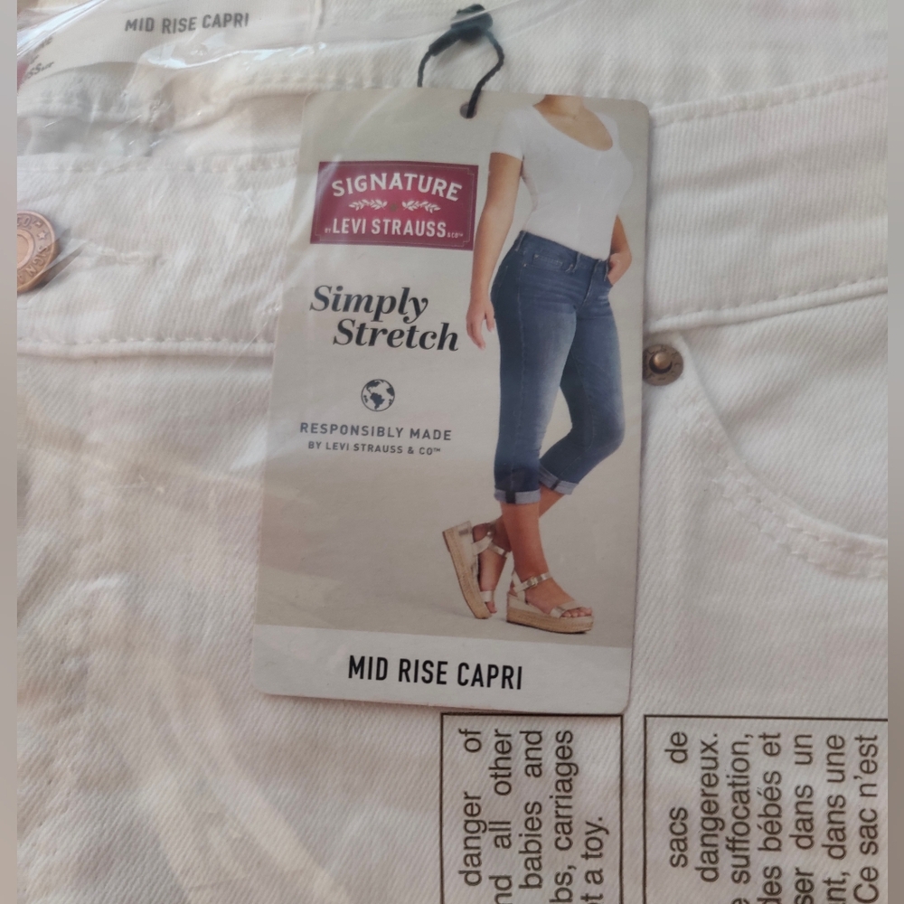 Levi Simply Stretch mid rise skinny crop (white)